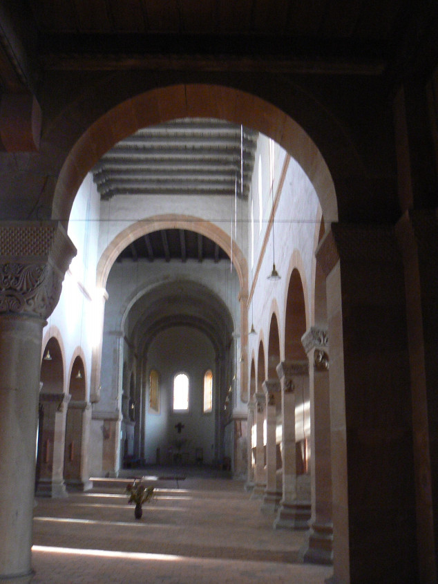 Romanische Kirche auf dem Petersberg bei Halle/Saale